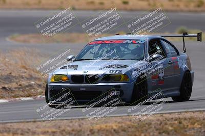 media/May-31-2025-CalClub SCCA (Sat) [[2c1a04e1ee]]/Qualifying/Group 2/Turn 4/